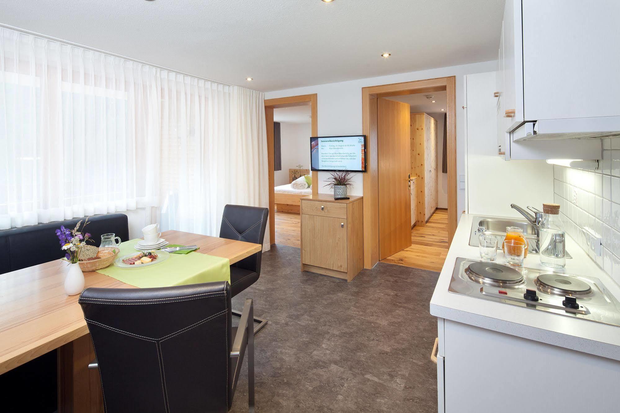 Aparthotel Brunnenhof ダーミュルス エクステリア 写真